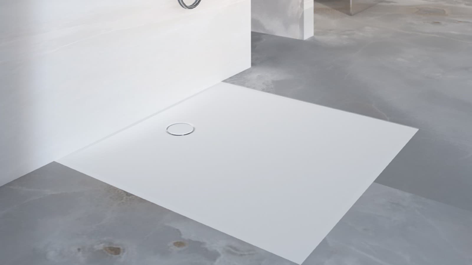 Padló síkjába süllyesztett zuhanytálca Padló síkjába süllyesztett zuhanytálca