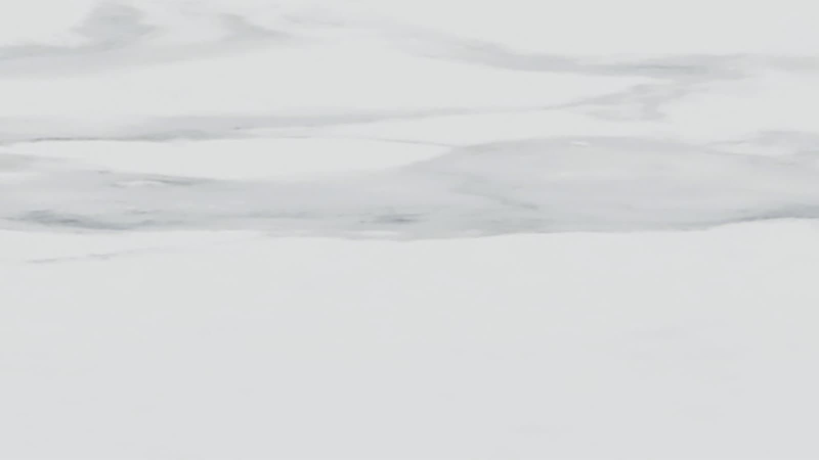 Szín: Márványhatású, fehér / matt Szín: Márványhatású, fehér / matt