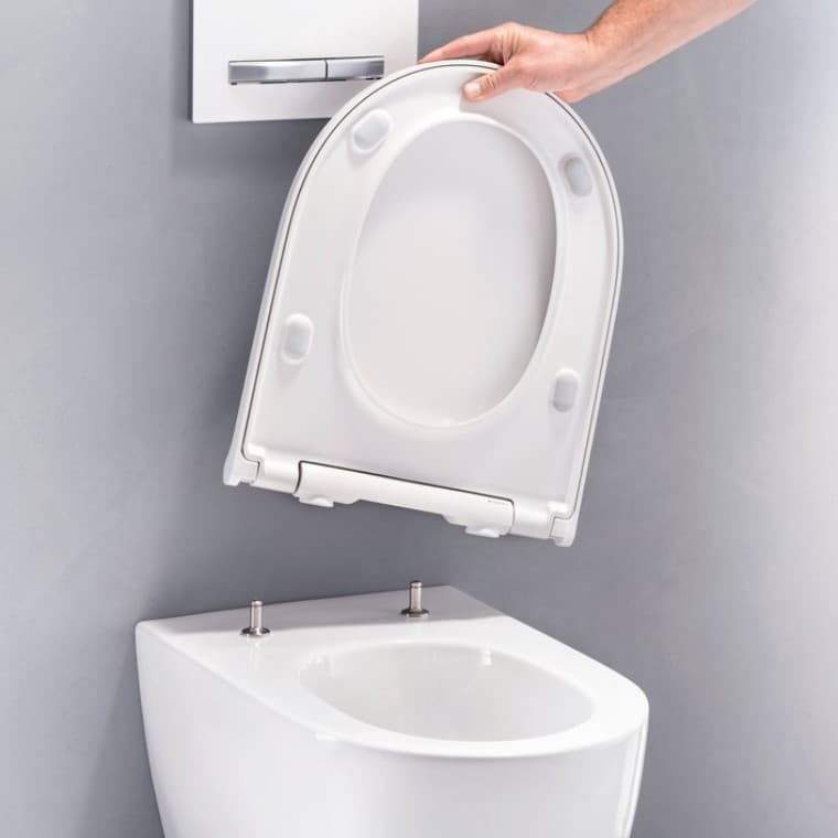 Geberit ONE WC levehető fedéllel és ülőkével Geberit ONE WC levehető fedéllel és ülőkével