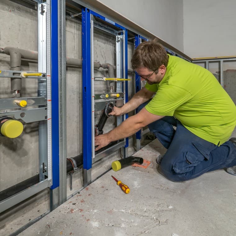 A Geberit Silent-PP push-fit vízelvezető rendszer beépítése A Geberit Silent-PP push-fit vízelvezető rendszer beépítése